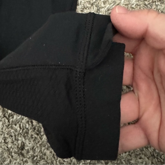 Lululemon Run Inspire Crop with Quiet Stripe waist band Size 4 - Picture 5 of 6